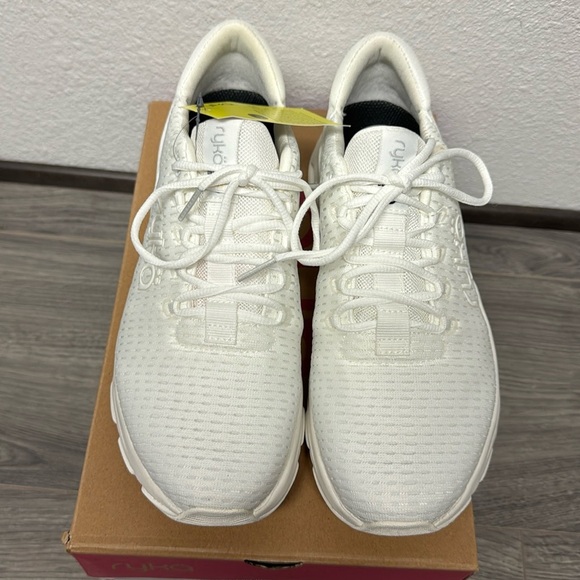 Ryka  Made For Women Devotion X RS In White with Stain Protectant - Picture 5 of 11